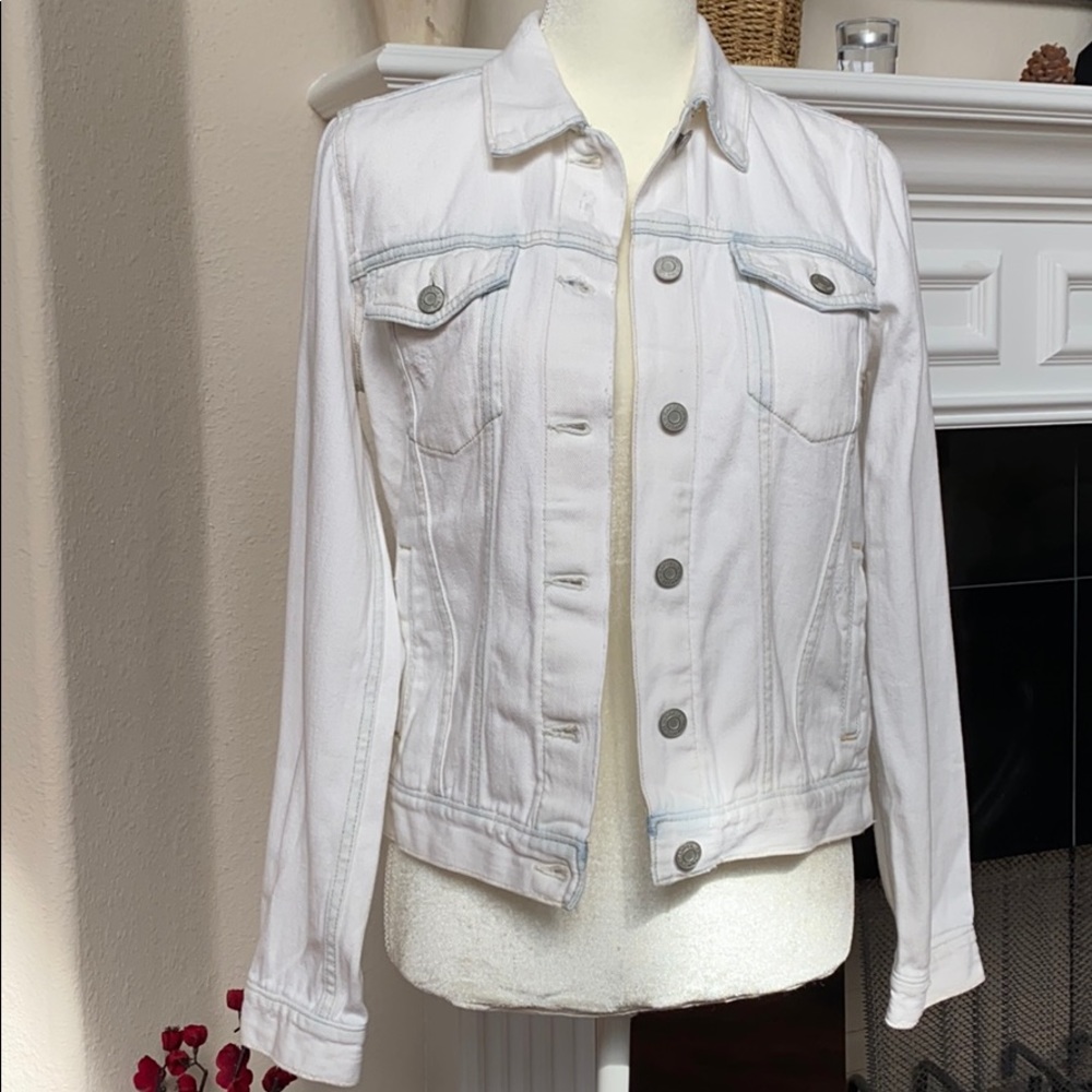 Gap Icon Bleached Denim Jacket - Size Sm NWOT